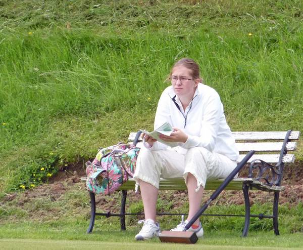 P1000406_0792_edited-1.jpg - "Lady in waiting", but Rachel went on to win this match 26 - 0